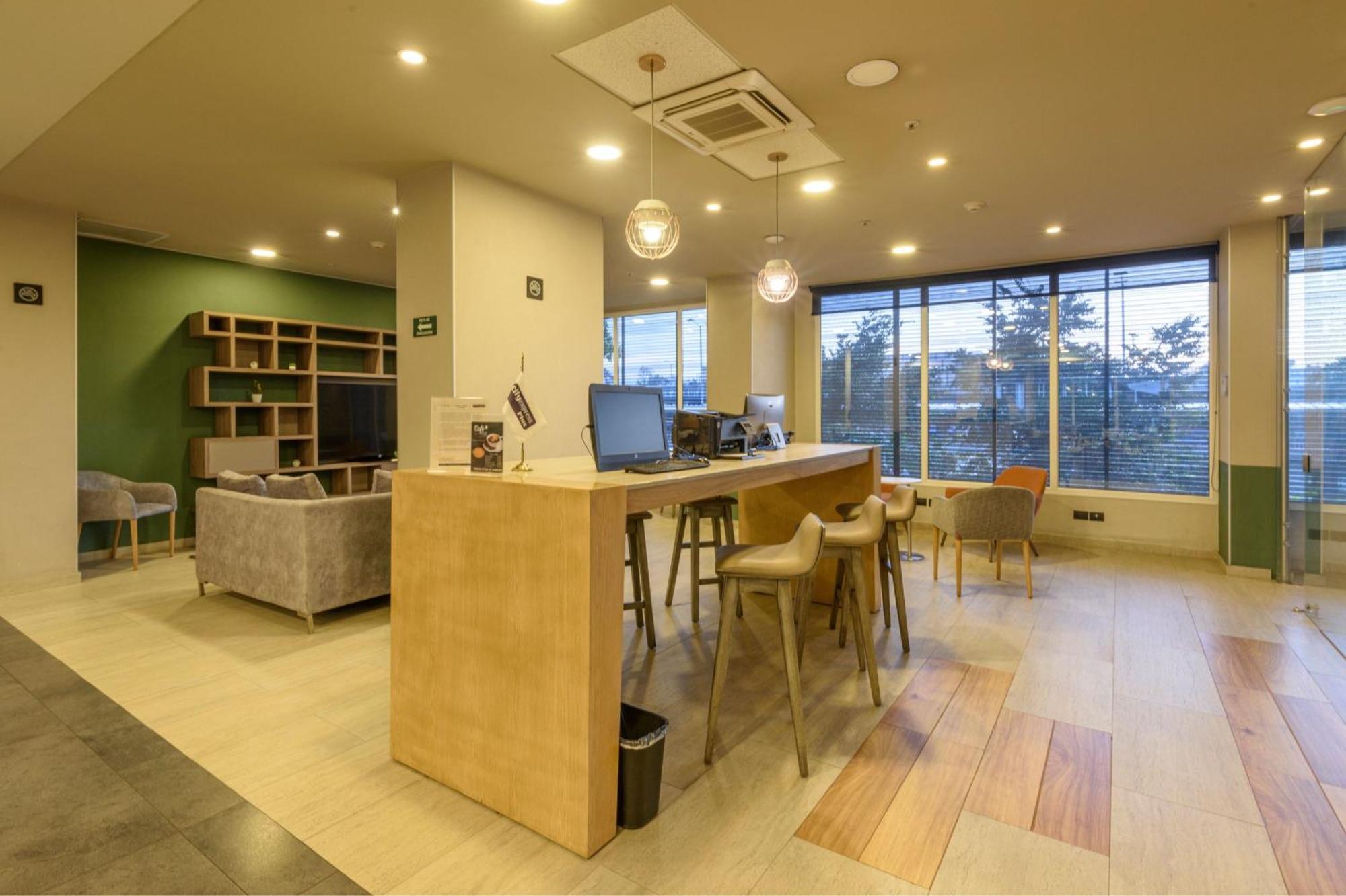 City Express Plus By Marriott Bogota Aeropuerto エクステリア 写真